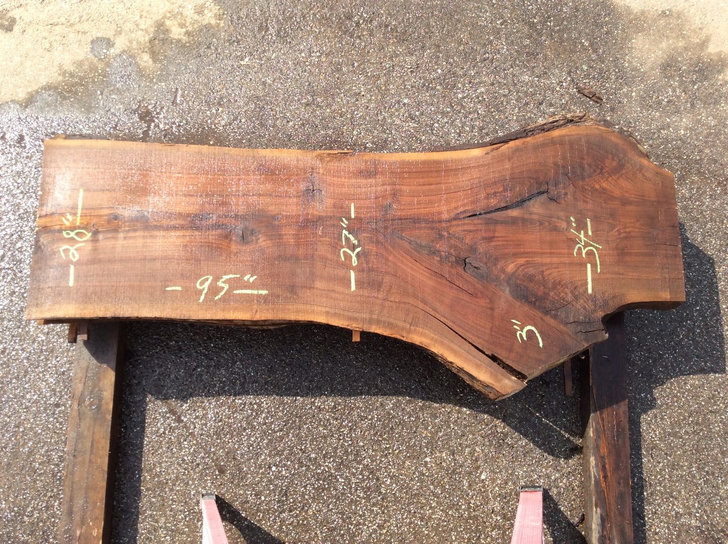 Claro Walnut, Two crotch bark inclution