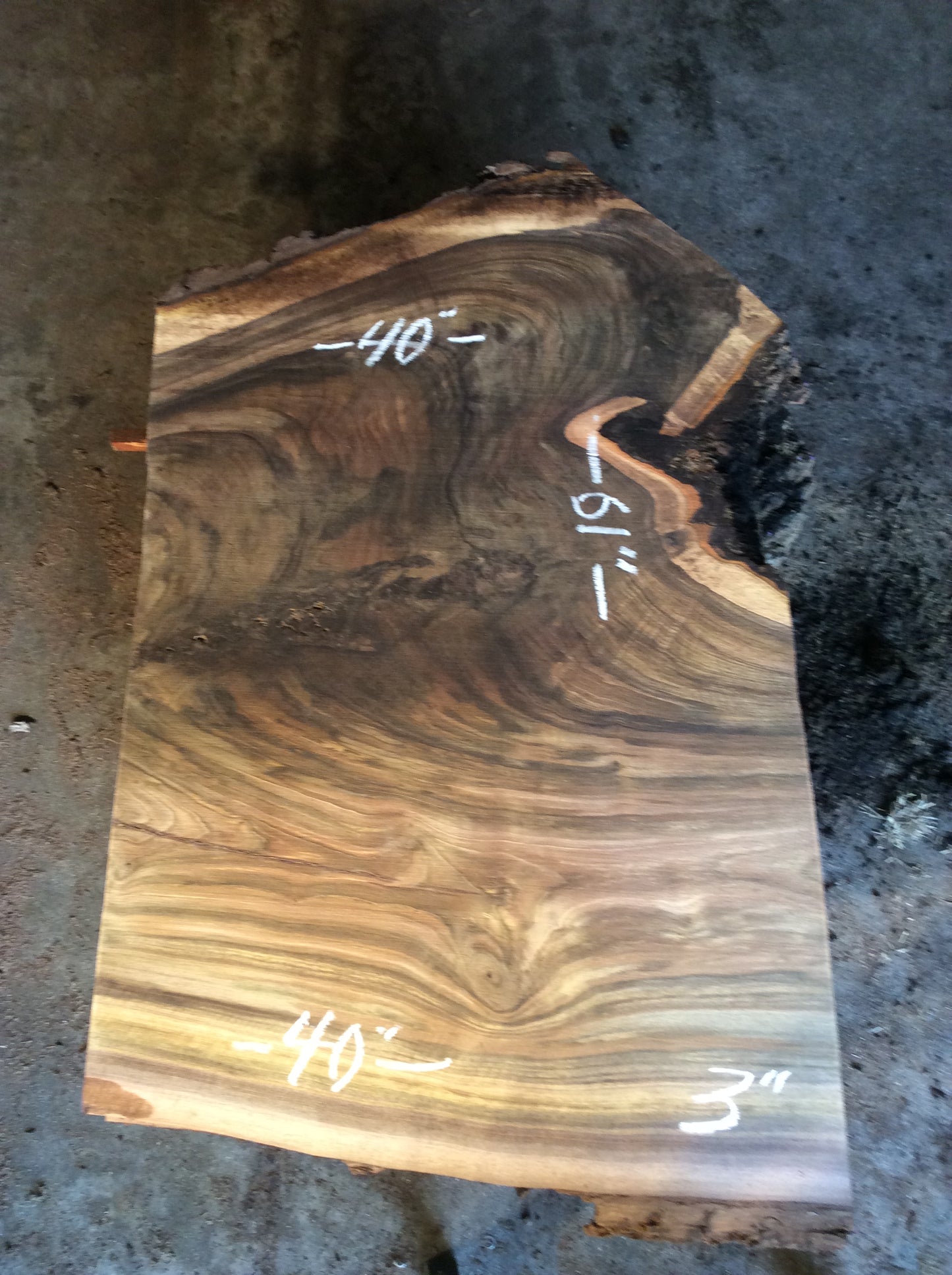 Claro Walnut, Bark inclusion crotch figure