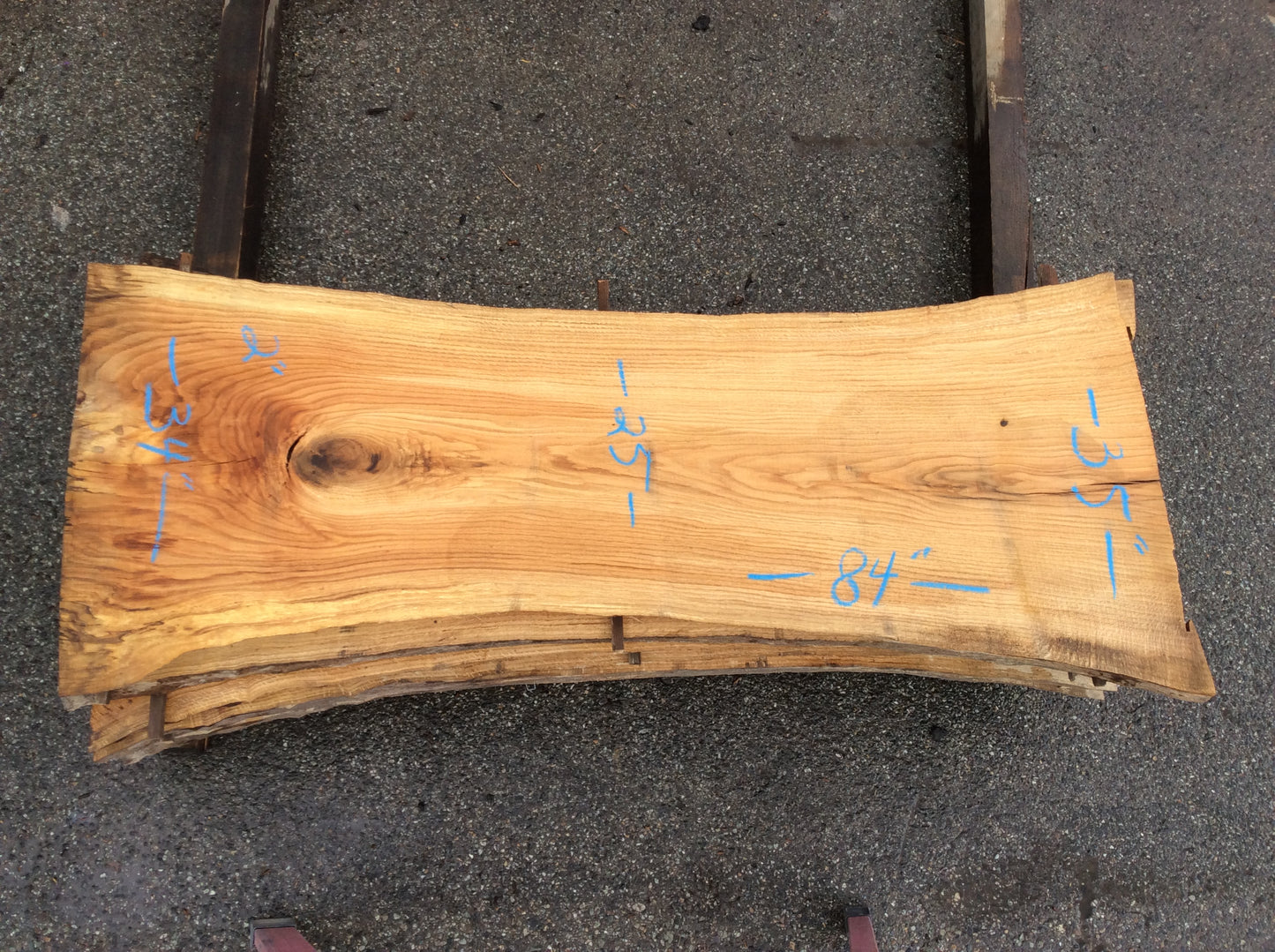 White Oak, Lg Knot /Red at base