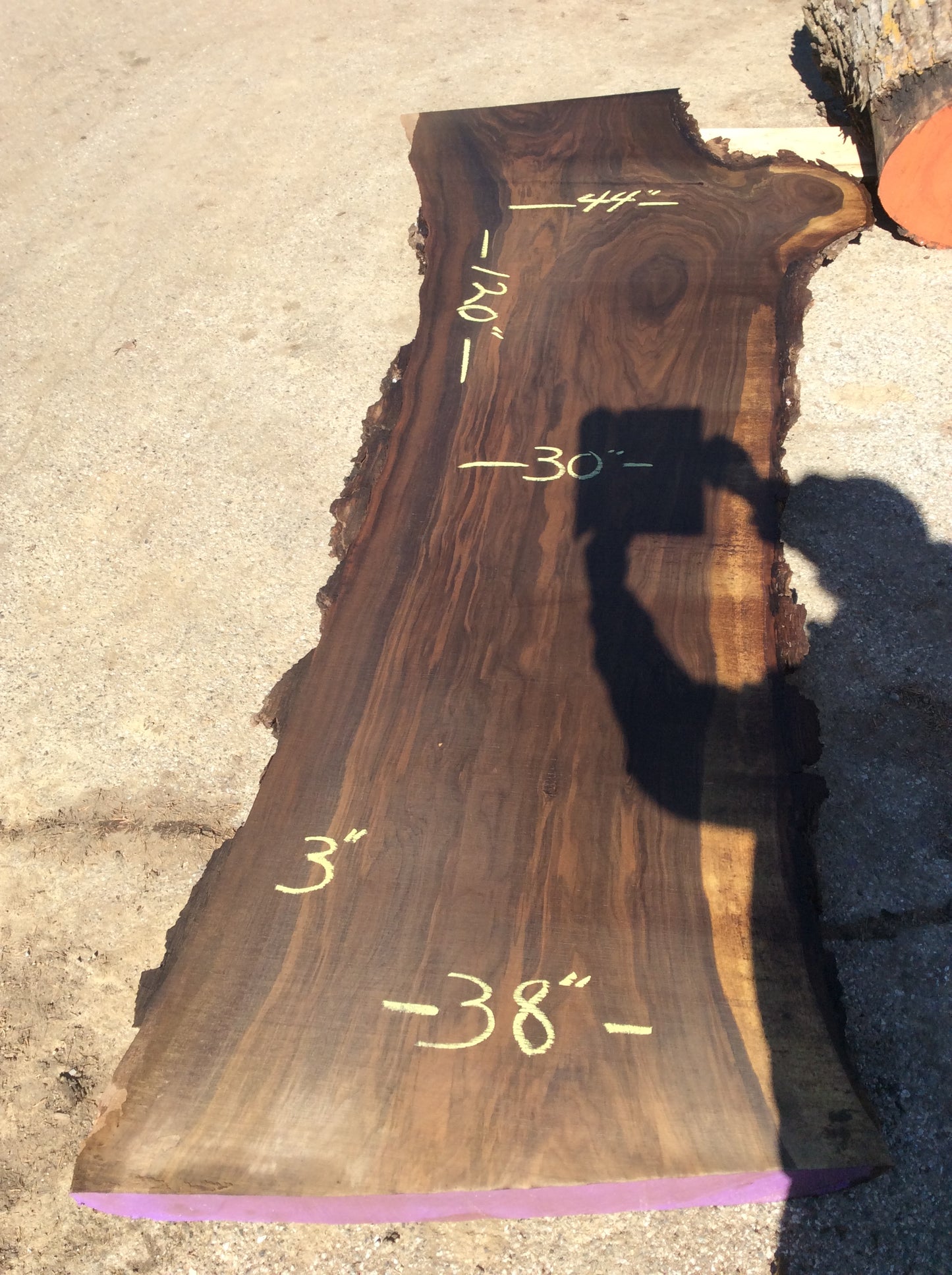 Claro Walnut, Mix dark and light colors