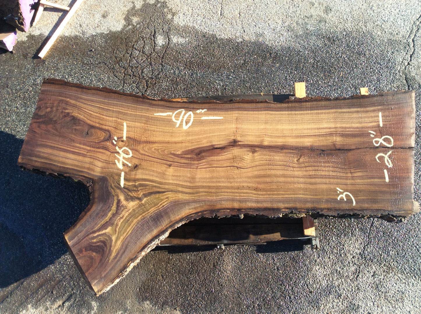 Claro Walnut, Branch inclusion quilted