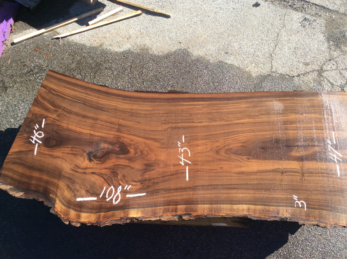 Claro Walnut, Nice figure and color