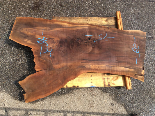 Claro Walnut, Mix color bark inclusions