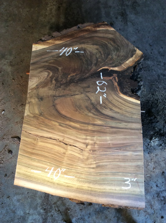 Claro Walnut, Black streaks crotch figure