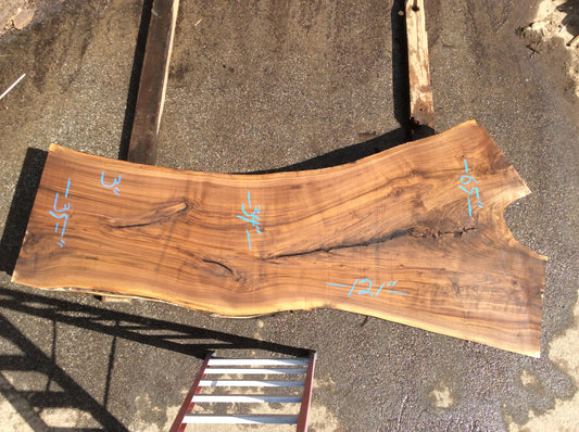 Claro Walnut, Slight crook bark inclusion in center